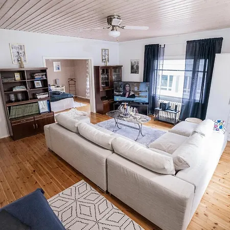 Iso Ja Viihtyisae Asunto Pietarsaaressa *