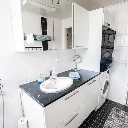 Iso Ja Viihtyisae Asunto Pietarsaaressa Jakobstad